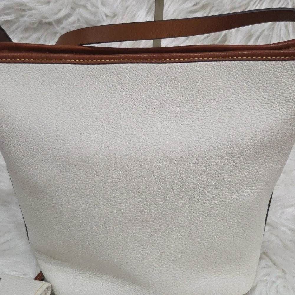 🤎▪️Dooney & Bourke▪️ Pebble Grain Small Zip leather Crossbody Bag Wallet Set